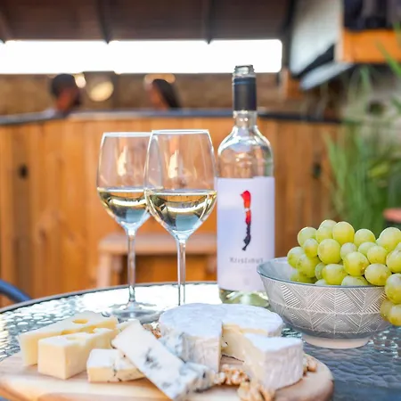 Lexi Private Hydromassage Hot Tub