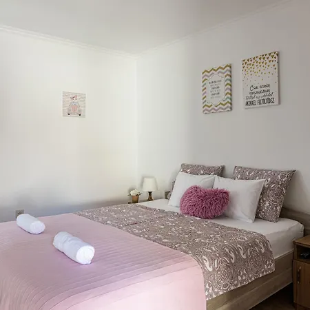 Apartamento Lexi Apartman private HydroMassage Hot Tub Balatonboglár