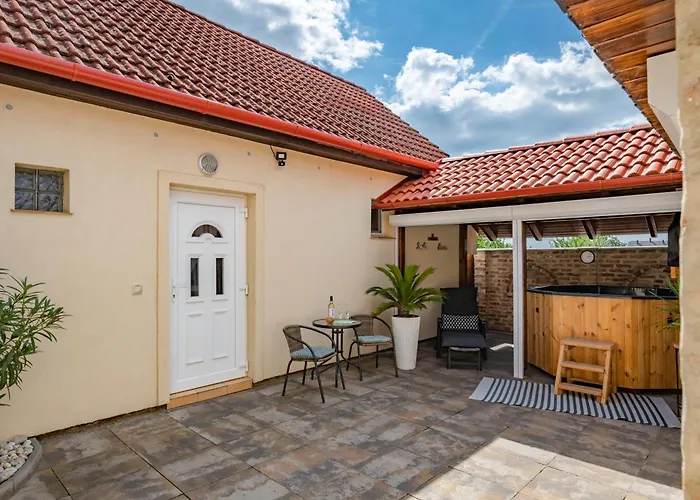 Lexi Private Hydromassage Hot Tub Balatonboglár