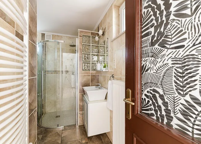 Lexi Private Hydromassage Hot Tub