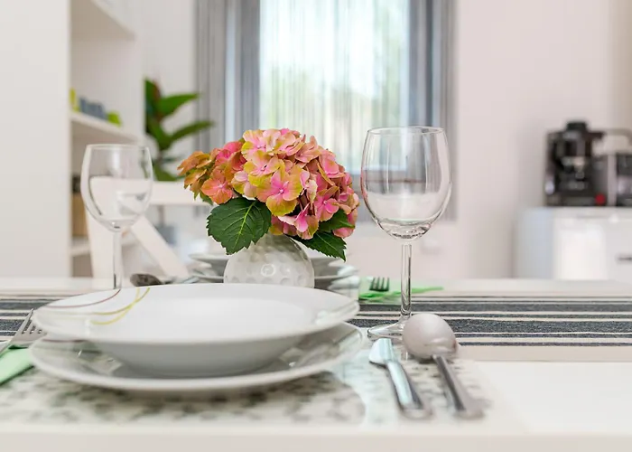 Lexi Private Hydromassage Hot Tub